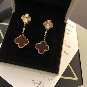 Van Cleef Arpels Clover Earrings Red Stone Gold